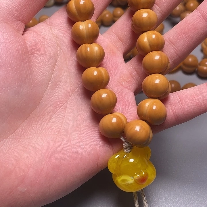 ****柱猴头核桃手串屁桃16mm