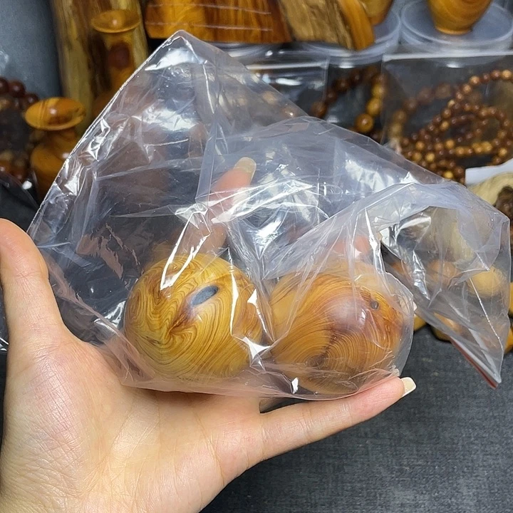 秋***笑柏木（崖柏）手球把件