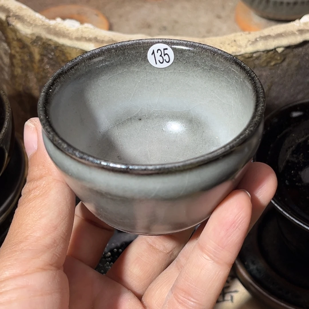 茶盏义兴龙窑坚持真柴烧