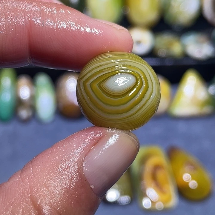 玛瑙/玉髓未镶嵌珠宝奇石