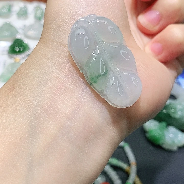 翡翠未镶嵌颈饰缅甸天然翡翠