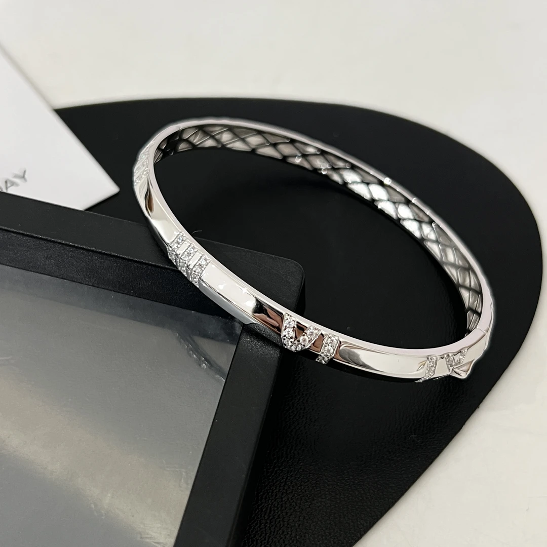 925银合成锆石手镯 小众设计师款高级感轻奢风锆锆罗马纹银手镯