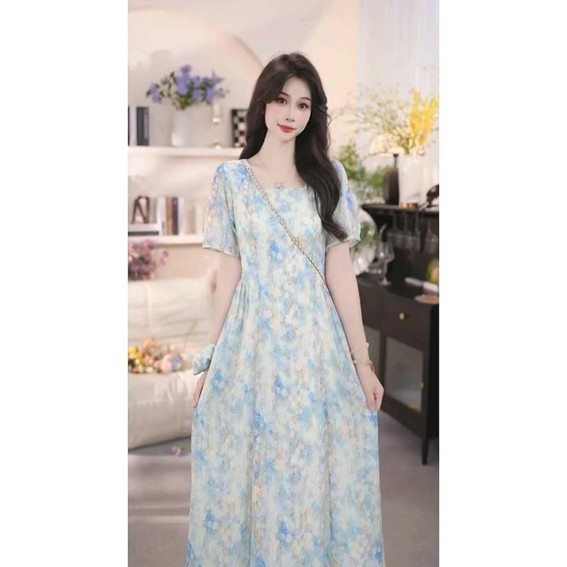 【送发圈】盛夏油画夏季碎花方领收腰显瘦女连衣裙时尚气质D2752