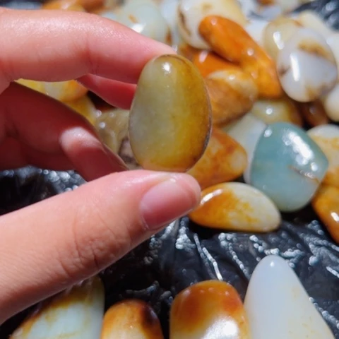 和田玉未镶嵌颈饰14克