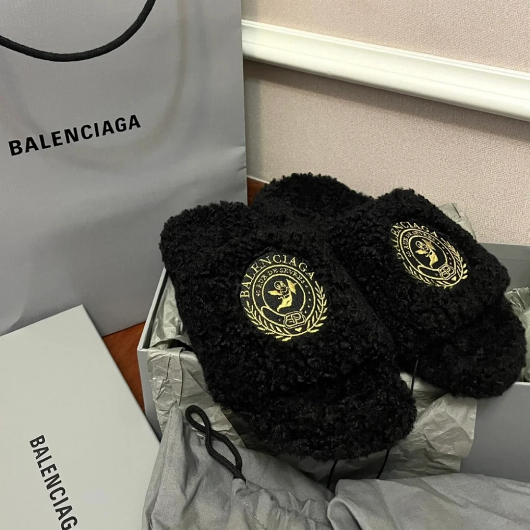 99新 Balenciaga/巴黎世家 Lumi外场-黑色毛毛拖鞋37码