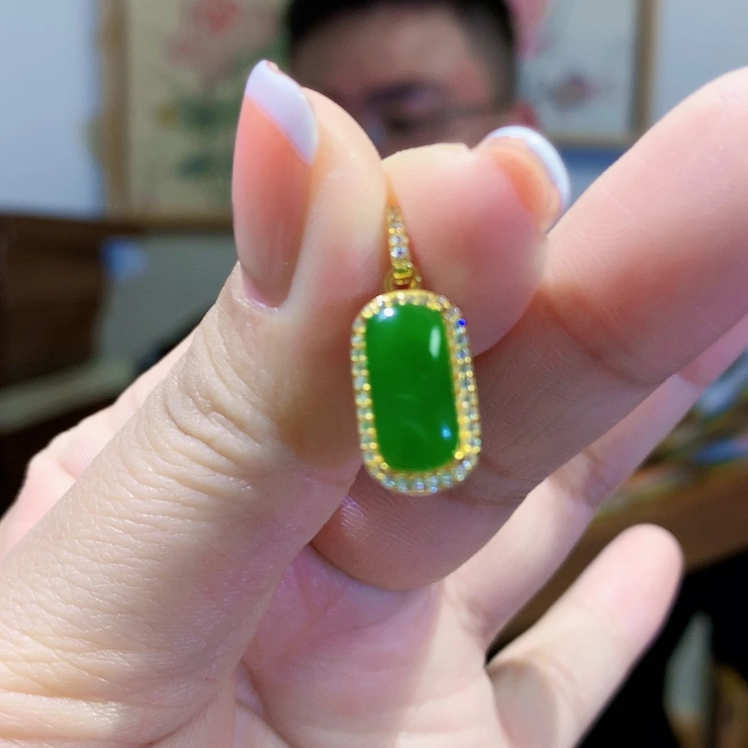 和田玉(碧玉)颈饰银S925镀金镶嵌