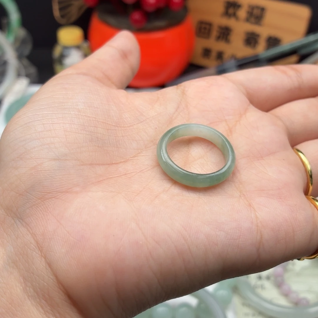 翡翠未镶嵌戒指08543