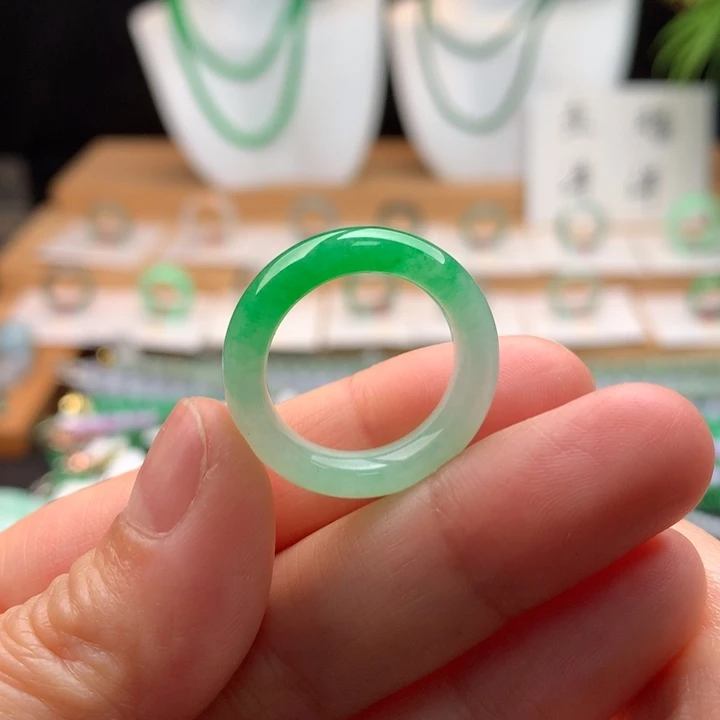 翡翠未镶嵌戒指天然缅甸A货翡翠