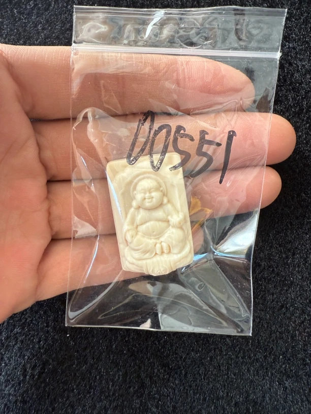 00551猛犸牙弥勒佛牌子配饰
