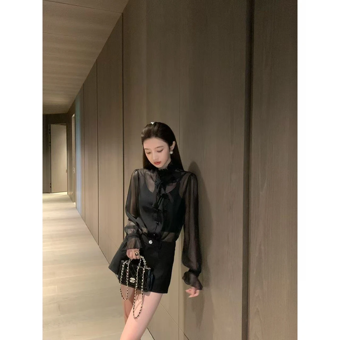 【盒子专享】撩心缪斯 薄纱透感荷叶边袖领长袖罩衫