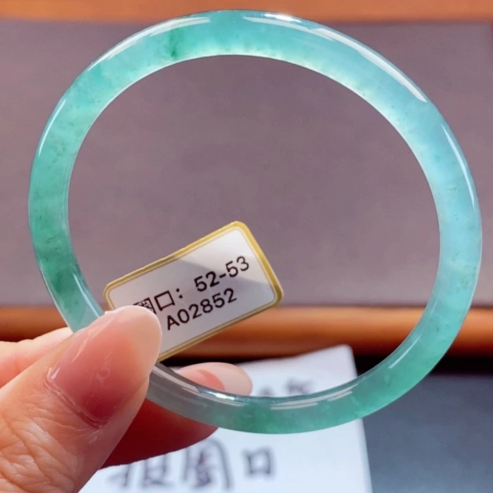 翡翠未镶嵌手镯翡翠手镯12