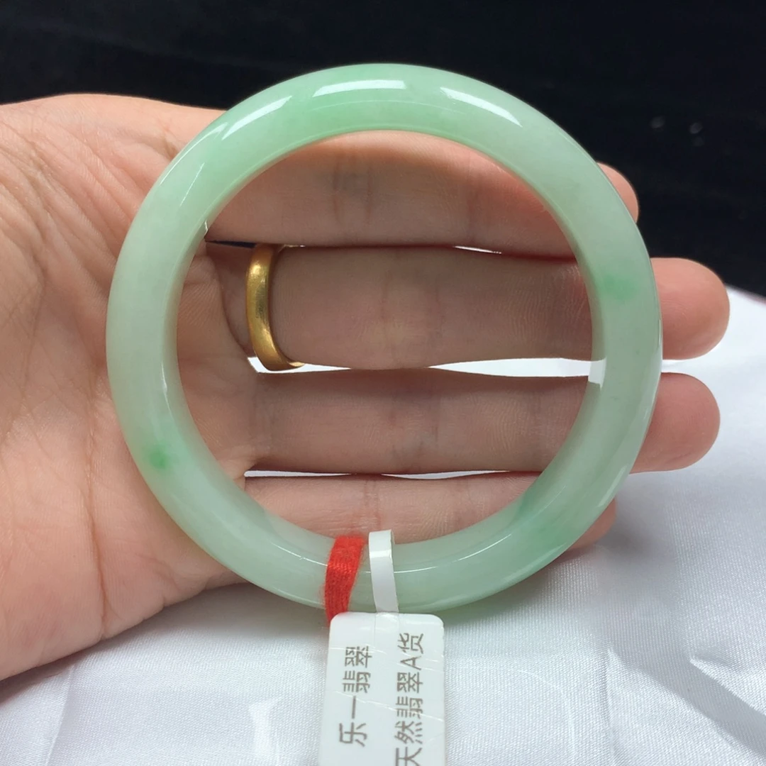 未镶嵌手镯（圆镯）翡翠57.2