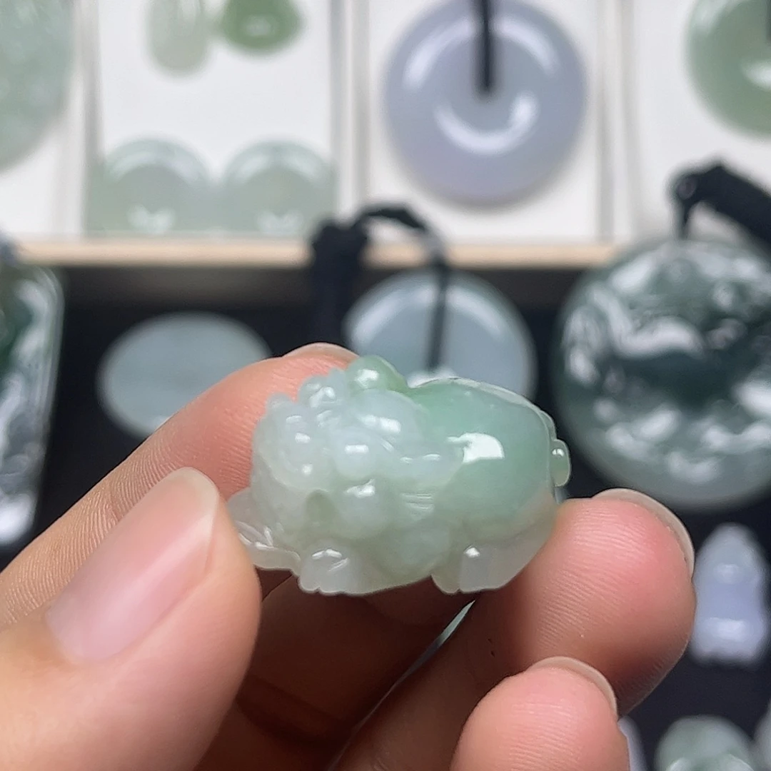 翡翠未镶嵌颈饰缅甸翡翠