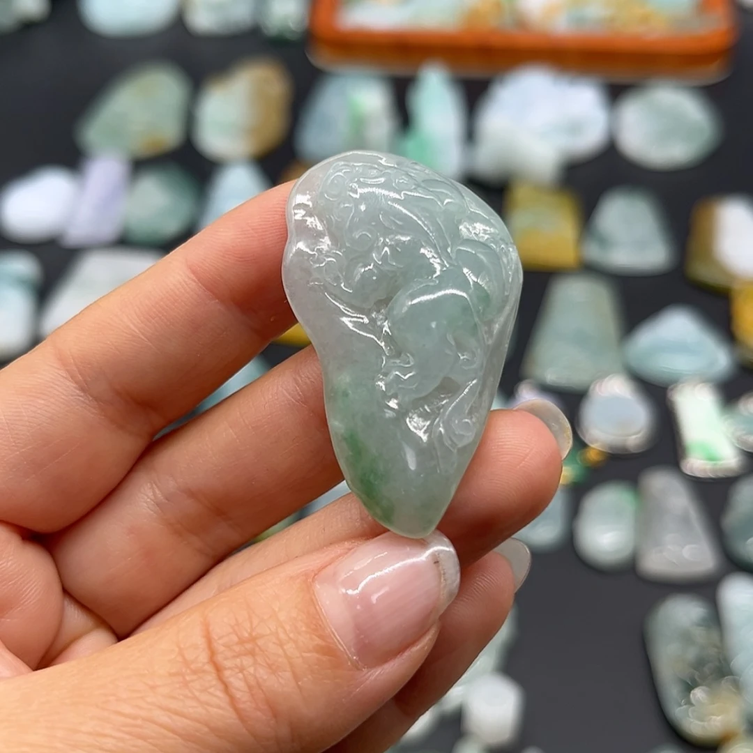 【闪购商品】翡翠颈饰未镶嵌貔貅