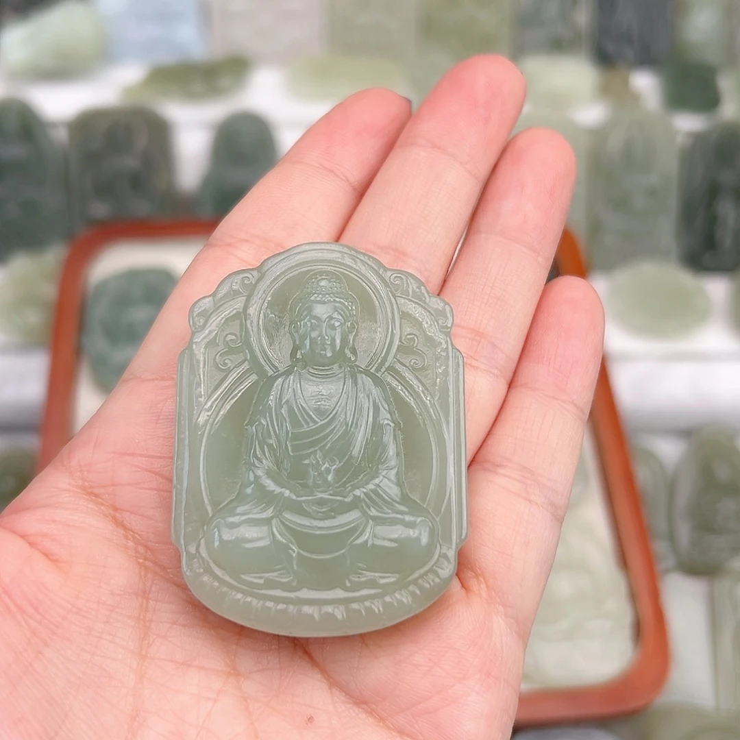 颈饰未镶嵌和田玉盈*