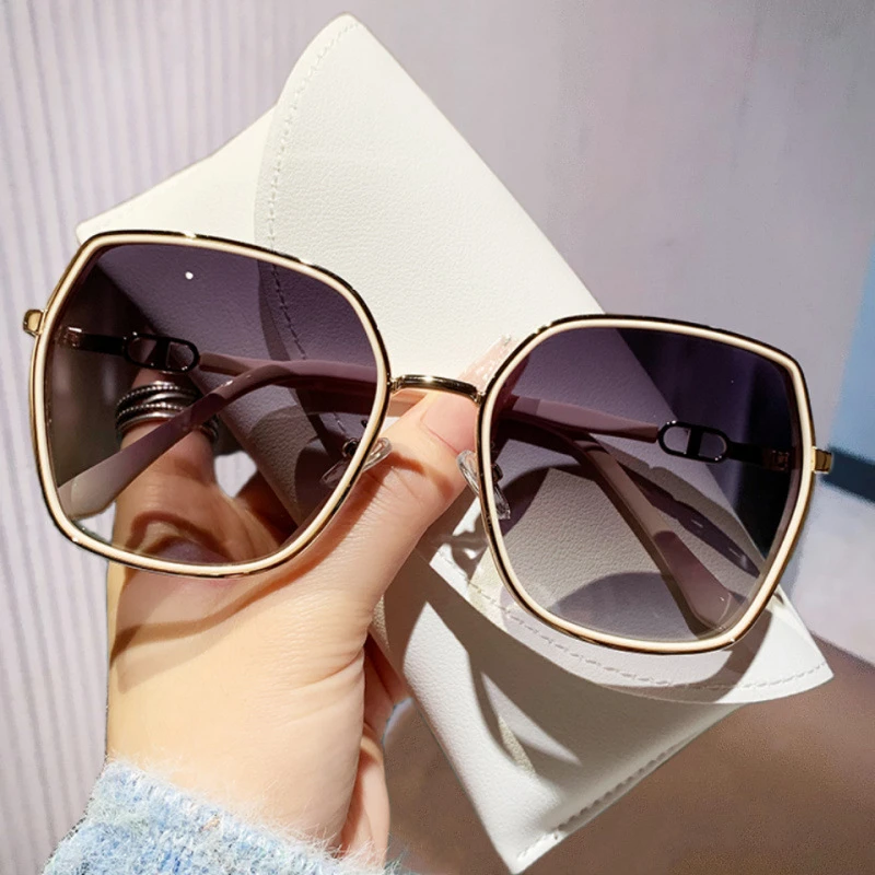 大框墨镜女防紫外线2024新款潮大脸显瘦太阳眼镜高级感防晒偏光镜