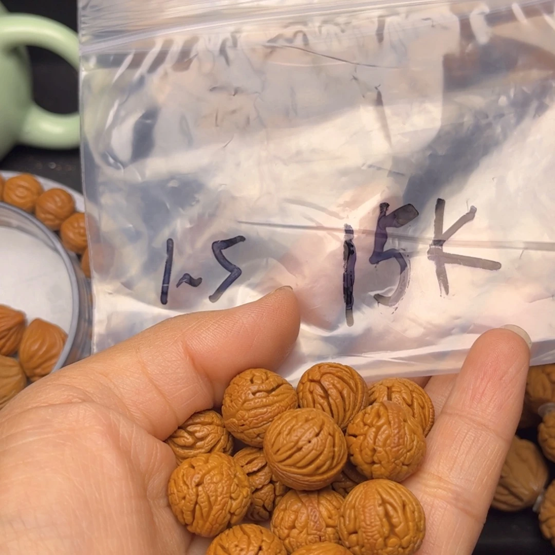 尐***蛋桃核吊坠龙纹桃核