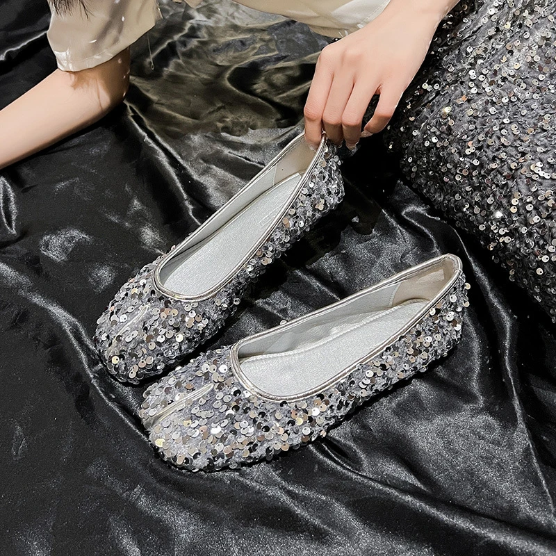 亮片平底猪蹄鞋单鞋女2025年新款分趾马蹄鞋蝴蝶结大码女鞋韩版