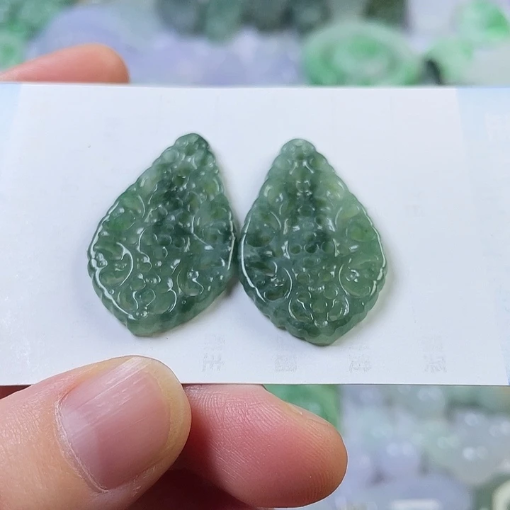 翡翠未镶嵌颈饰耳环