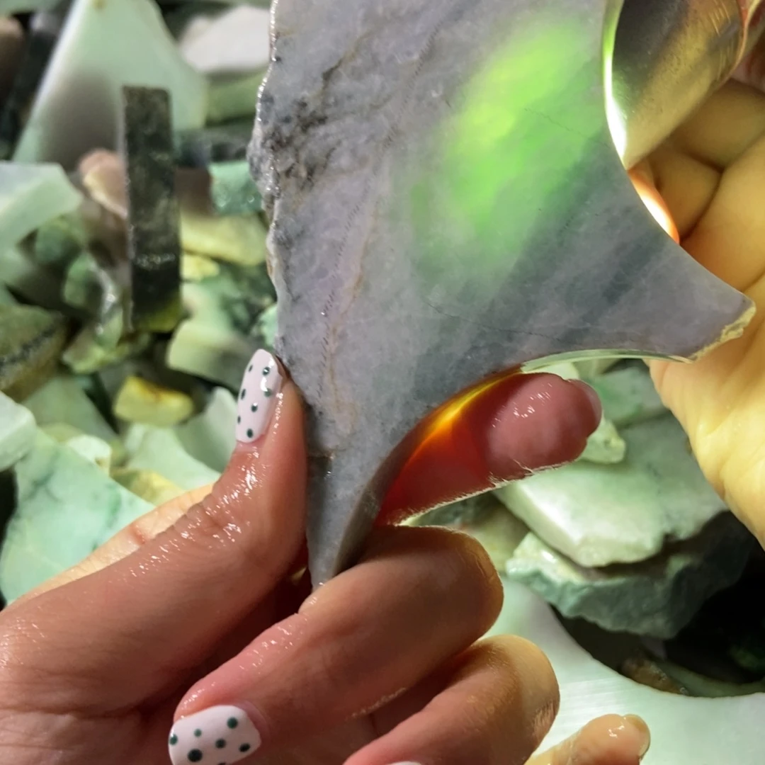 翡翠未镶嵌挂件天然翡翠