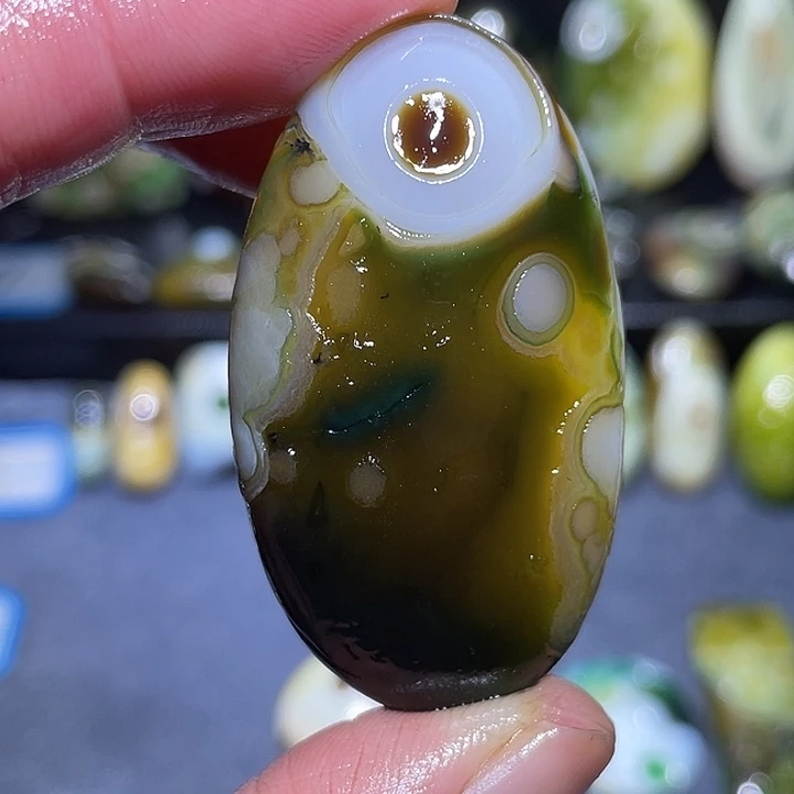 玛瑙/玉髓未镶嵌珠宝奇石