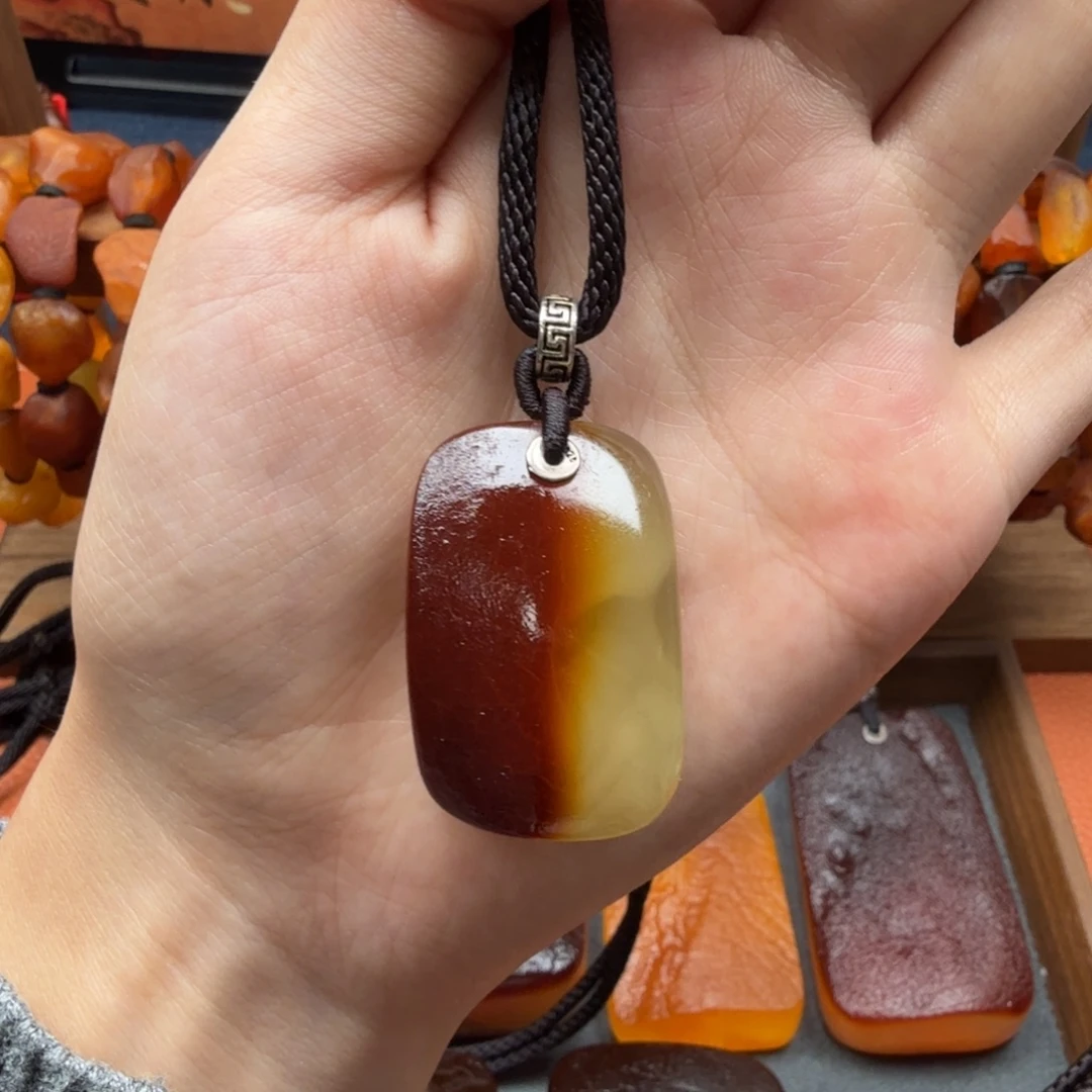 蜜蜡未镶嵌吊坠(赠链)