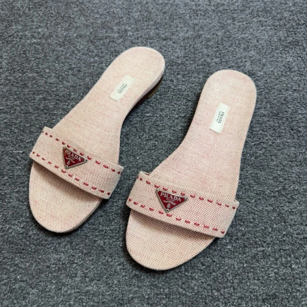 95新 Prada/普拉达 经典 三角标 拖鞋 36码/2956