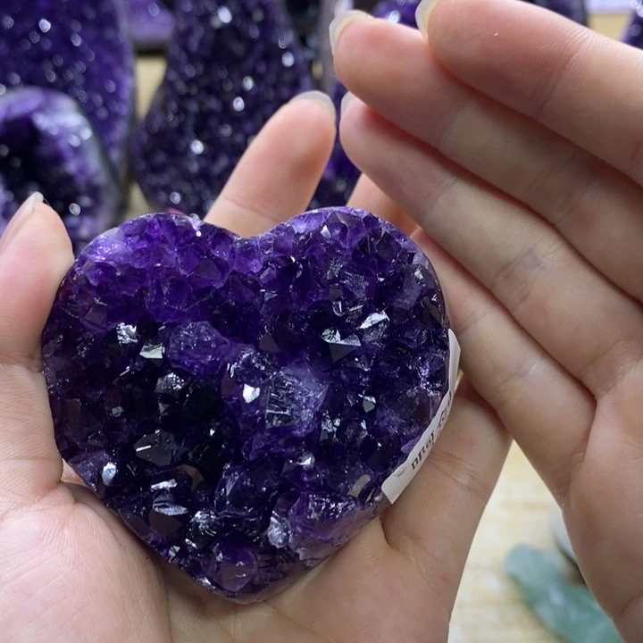 紫晶未镶嵌大型摆件（非配饰）