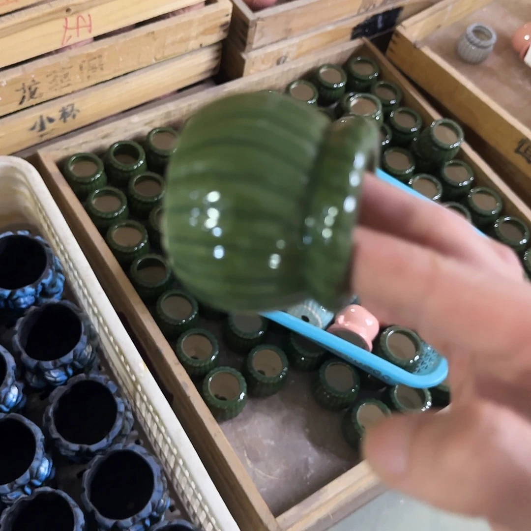 福利局库存尾单·有孔花盆当天满9元发