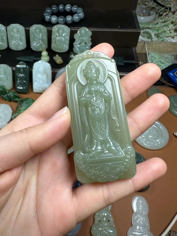和田玉站观音挂牌