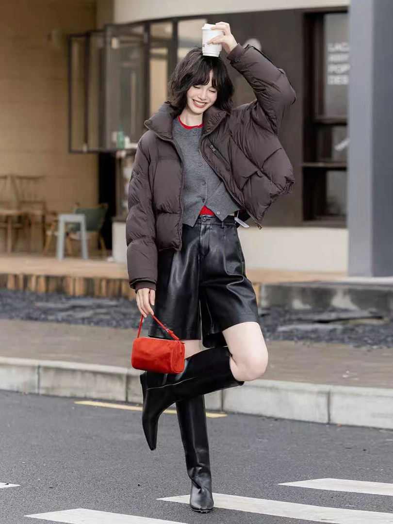 新款白鹅绒羽绒服龟背感短款新款羽绒服保暖百搭泡芙加厚加绒