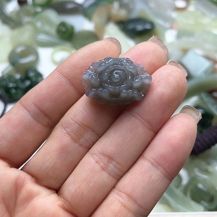 【闪购商品】颈饰未镶嵌和田玉