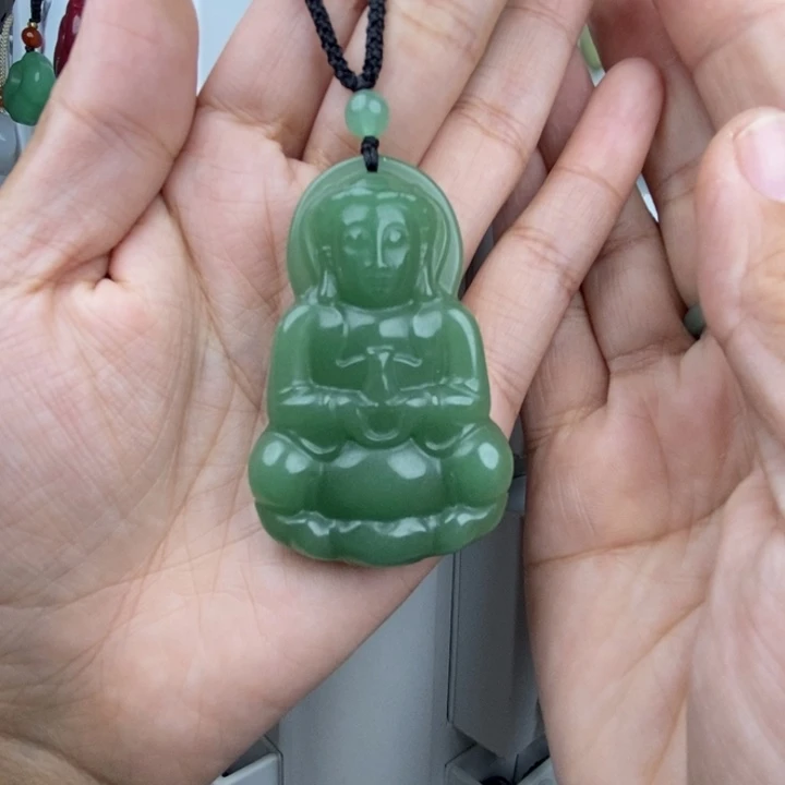 *****石英质玉未镶嵌颈饰