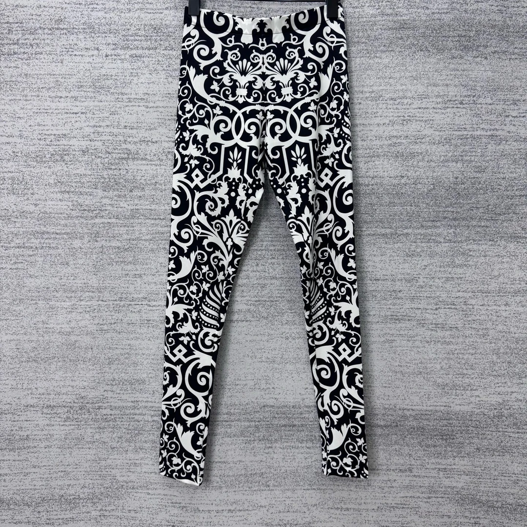 99新 VERSACE/范思哲 /A100612/黑白印花修身长裤/36码