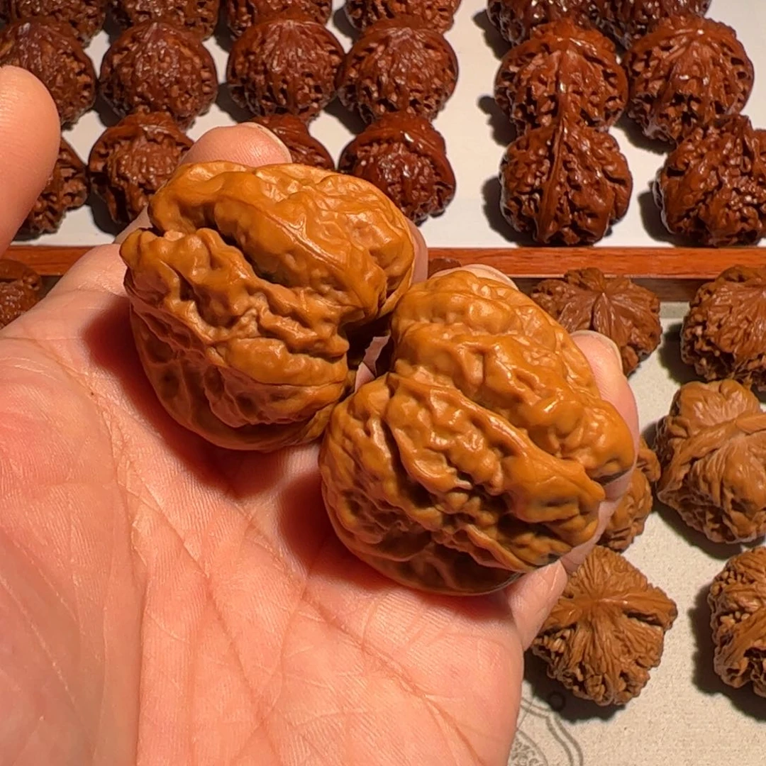 文玩核桃把件皮****的蛤蟆