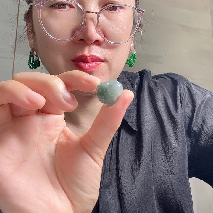 臻***七颈饰未镶嵌翡翠夭然缅甸翡翠吊坠
