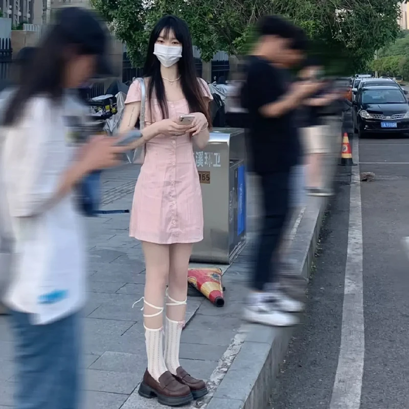 A798小个子粉色连衣裙子女夏季2025新款网红爆款休闲法式赫本风