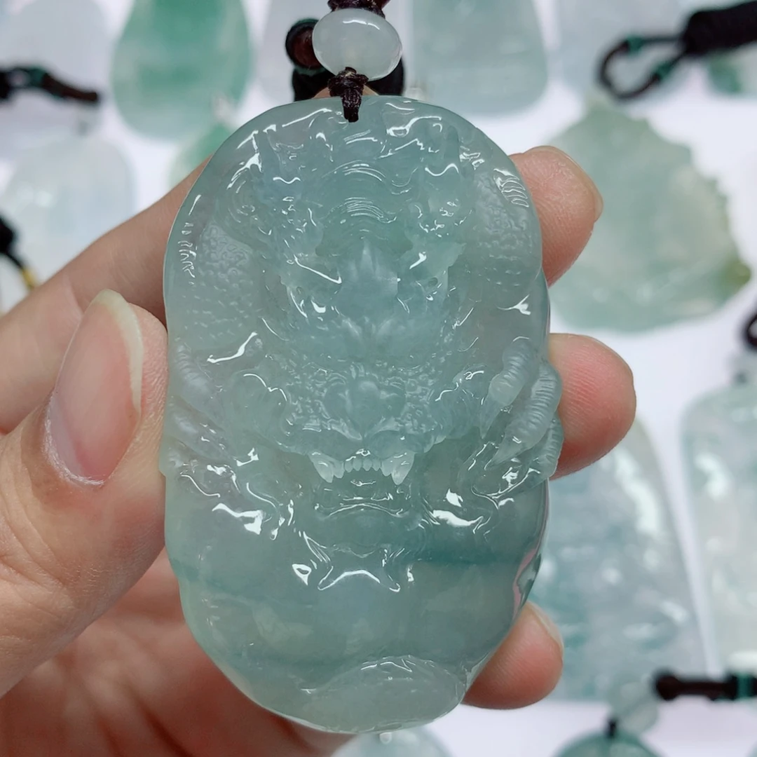 云***哥翡翠未镶嵌挂件龙牌
