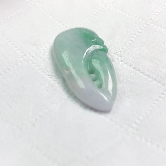 翡翠颈饰未镶嵌我****嘞吊坠