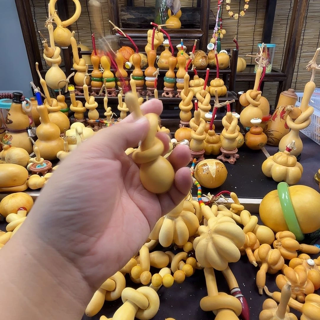 :***精品8字扣一把抓一把握