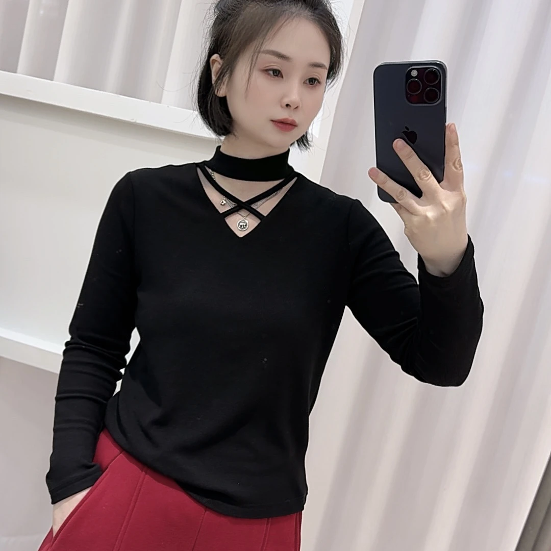 【K8829】秋冬新款设计感镂空加绒半高领长袖修身显瘦打底上衣