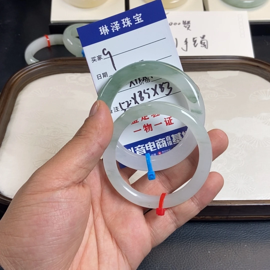 A***l石英质玉未镶嵌手镯9