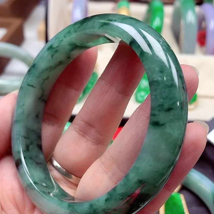 翡翠未镶嵌手镯翡翠