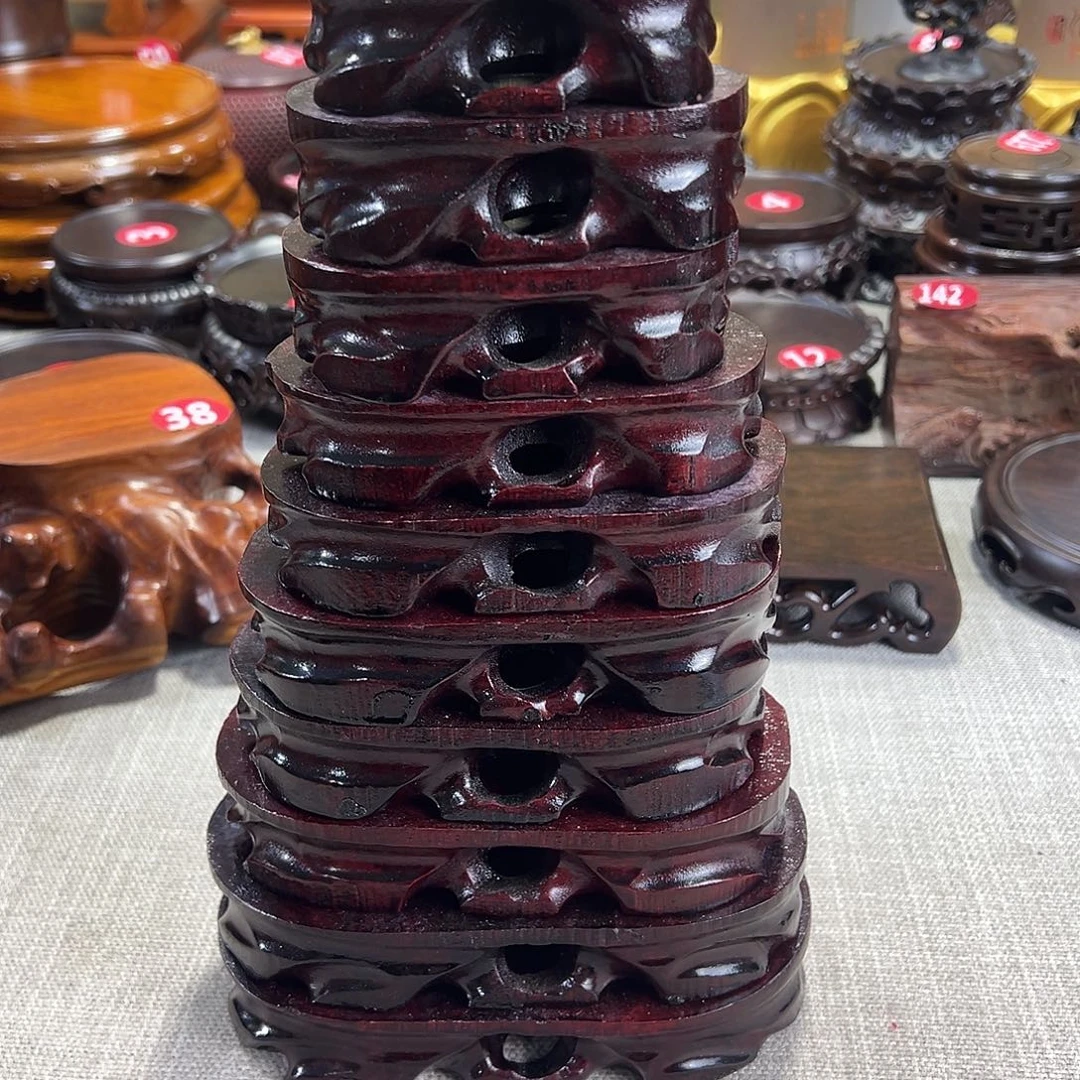 红木底座精雕工艺品
