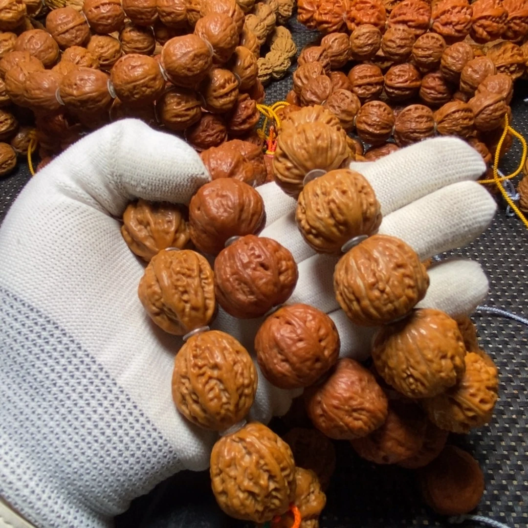 P***n文玩核桃手串一条龙脊，一条光头一条方墩