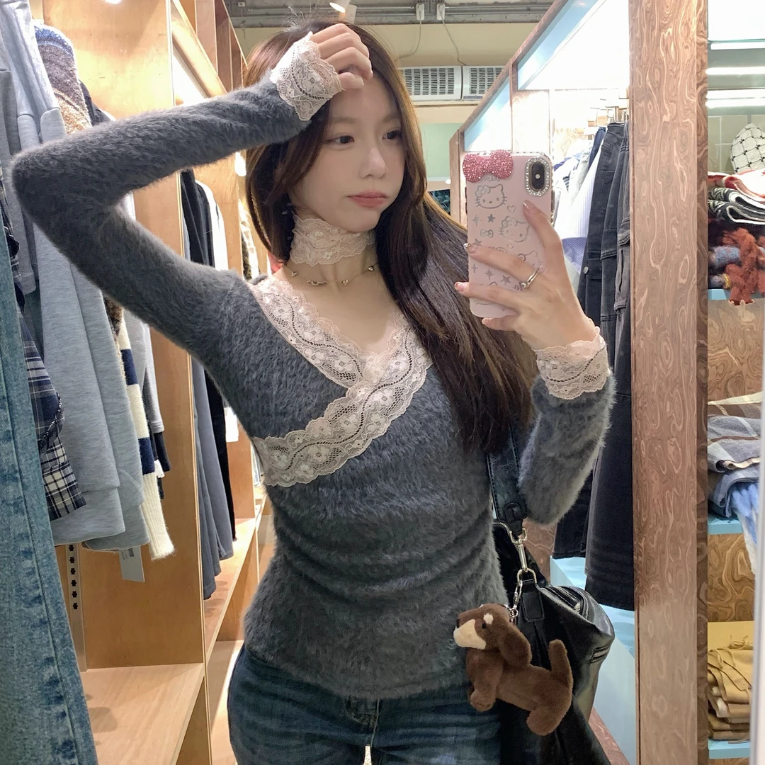 秋冬时尚粉色蕾丝拼接打底衫大V领毛绒感长袖内搭显瘦t恤休闲3166