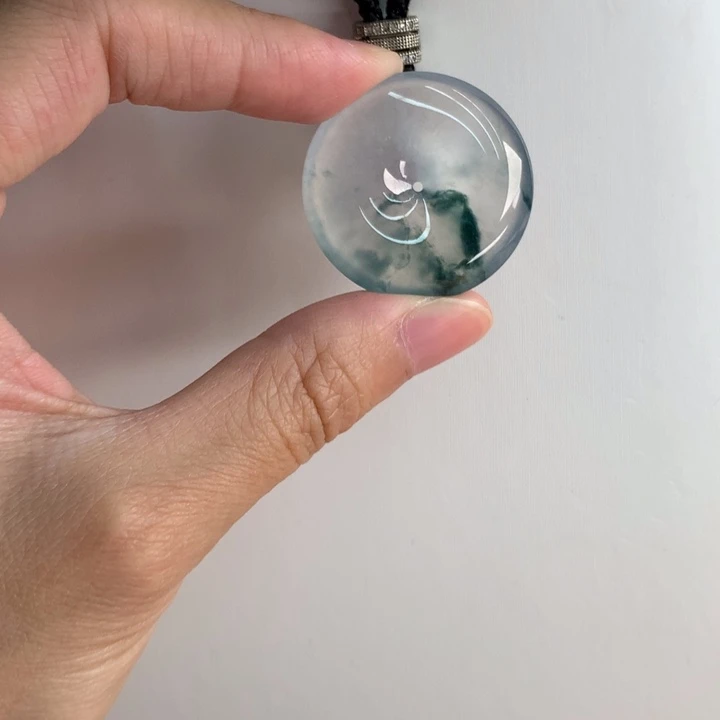 颈饰未镶嵌翡翠….
