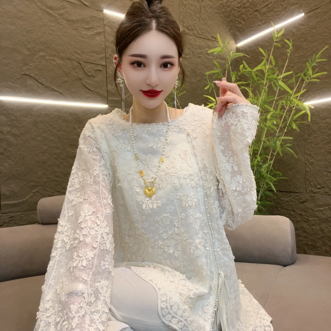深圳南油乐总-8056-早春新款国风镂空刺绣提花气质显瘦衫
