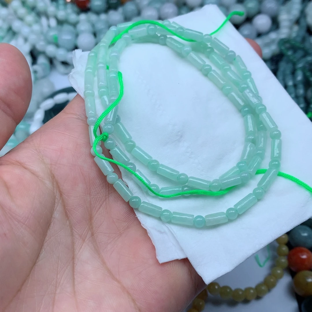 翡翠未镶嵌颈饰珠子