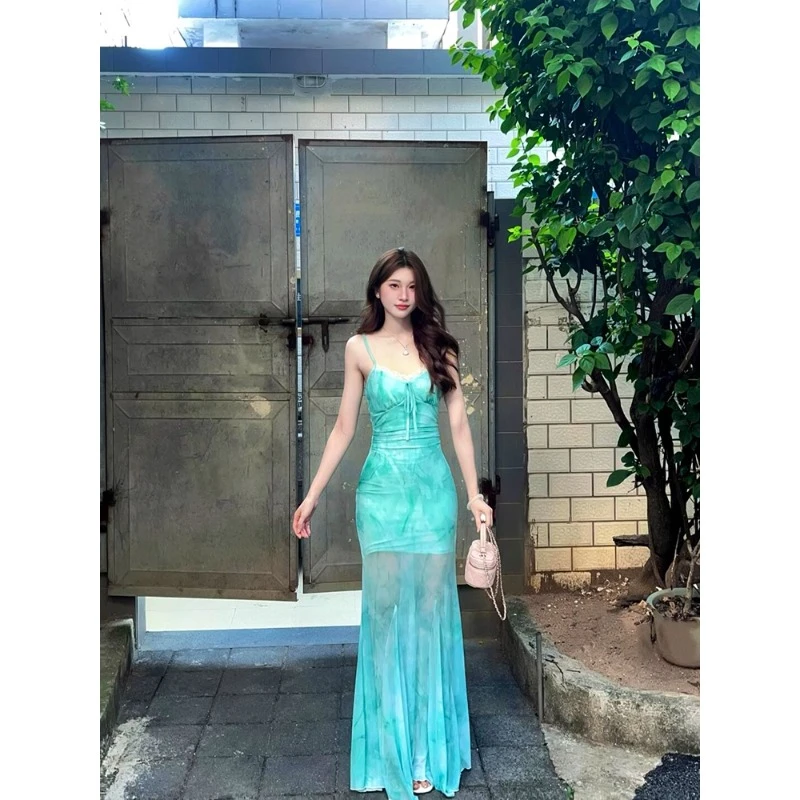 海边度假浅绿色蝴蝶印花网纱吊带连衣裙女纯欲穿搭鱼尾包臀长裙子
